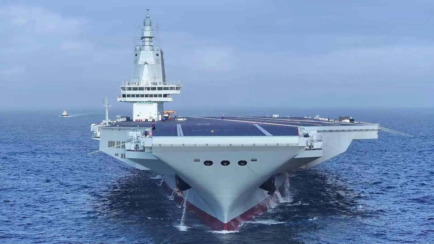 智能反导守护苍穹!隐身战机登上滑跃甲板,中国军工迎来井喷期