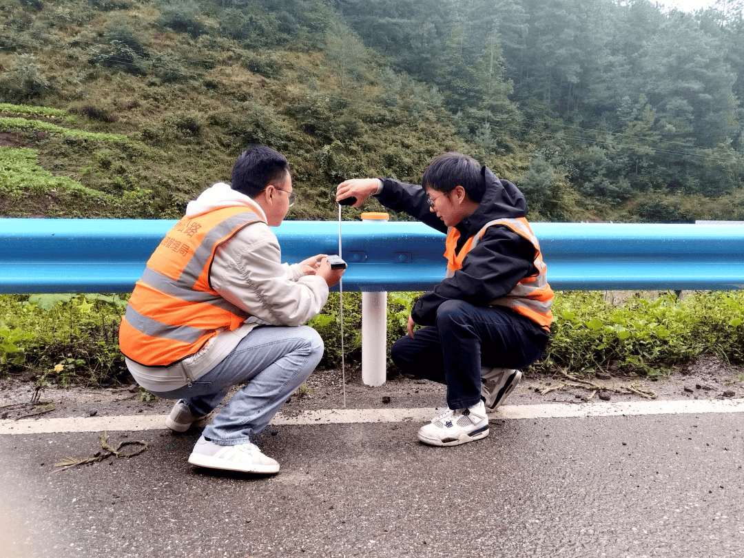 值守高原养通途 情系民生护万家