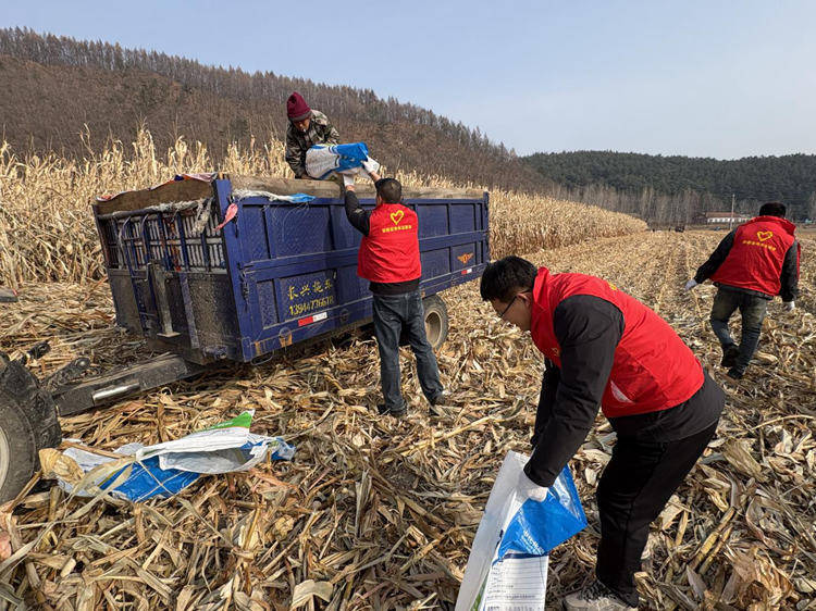 安图县亮兵镇:多维发力护秋收 颗粒归仓保民生