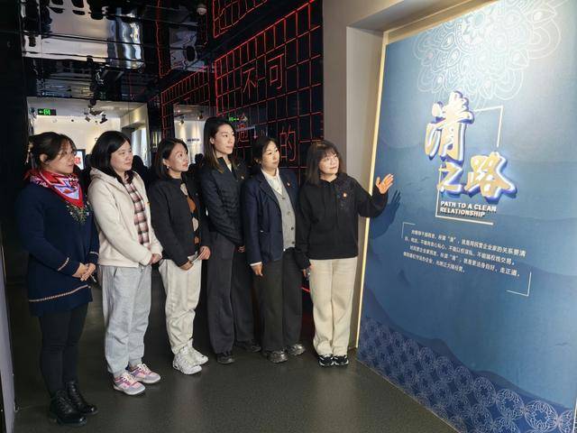 清风相伴，廉润初心——青岛嘉峪关学校、青岛宁夏路小学、青岛澳门路小学教育集团开展主题党日活动