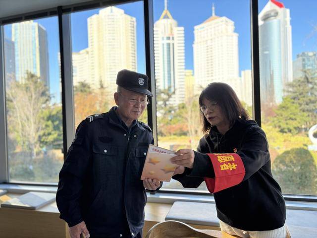 清风相伴，廉润初心——青岛嘉峪关学校、青岛宁夏路小学、青岛澳门路小学教育集团开展主题党日活动