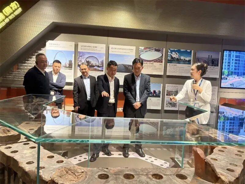 柳州市委常委、副市长张华带队赴广州、深圳体育招商引资，洽谈体育经济合作