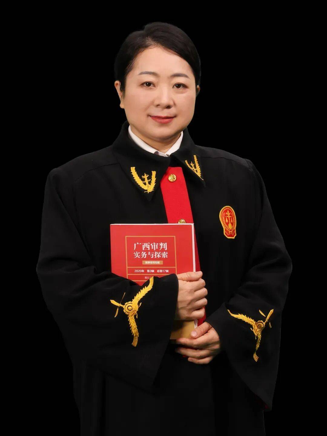 孩子父亲意外去世，孩子的母亲与奶奶争抚养权，孩子由谁抚养？